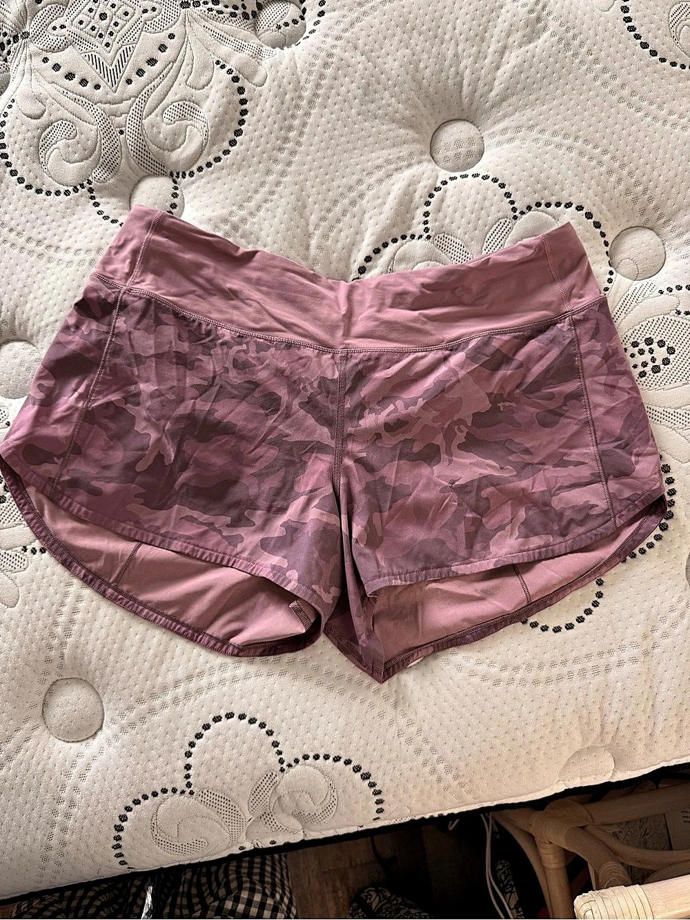 Lulu lemon Speed Up Short Pink & Purple Size 12